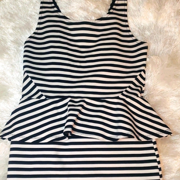 Mini dress - Picture 2 of 4